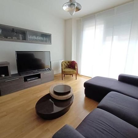 Alojamiento Centro Caceres Canovas Екстериор снимка