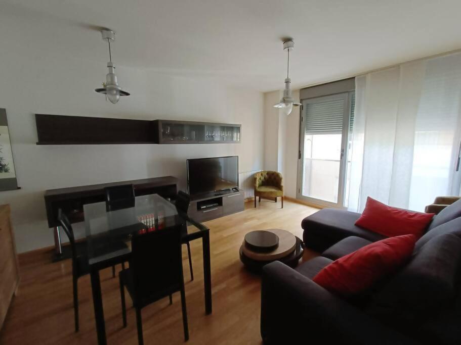 Alojamiento Centro Caceres Canovas Екстериор снимка